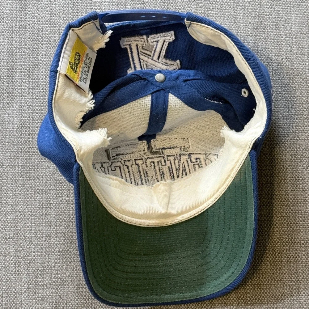 Kentucky Wildcats Vintage Snapback Hat Blue Raised Embroidery NCAA‎ One Size